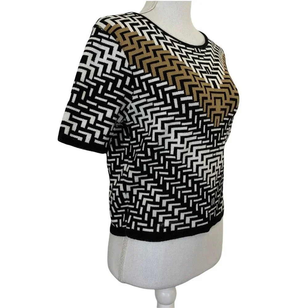 Romeo + Juliet Couture Cropped Chevron Sweater - Picture 3 of 9